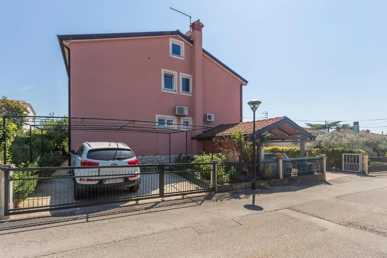 Apartments With A Parking Space Umag - 7063