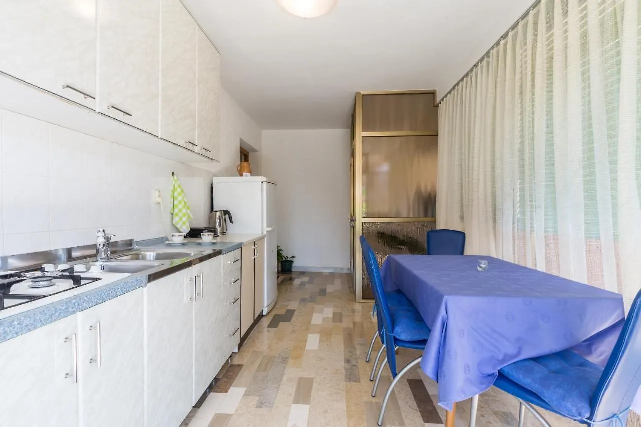 Apartments With A Parking Space Umag - 7063