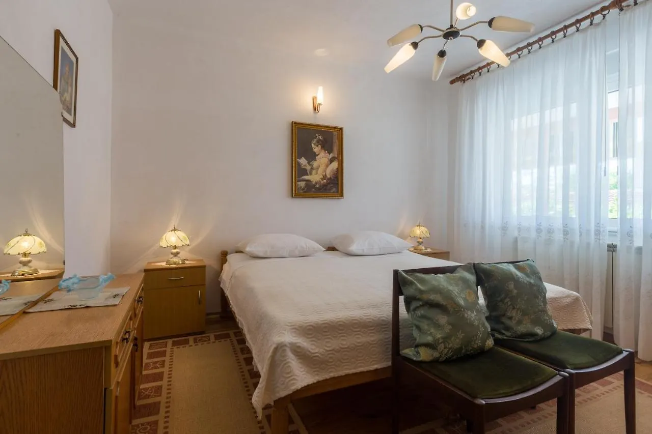 Apartments With A Parking Space Umag - 7063 Croatia
