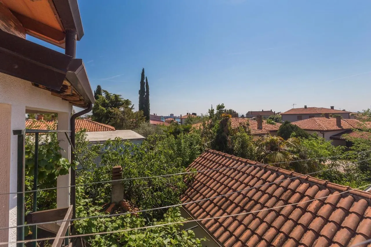 Apartments With A Parking Space Umag - 7063 Croatia