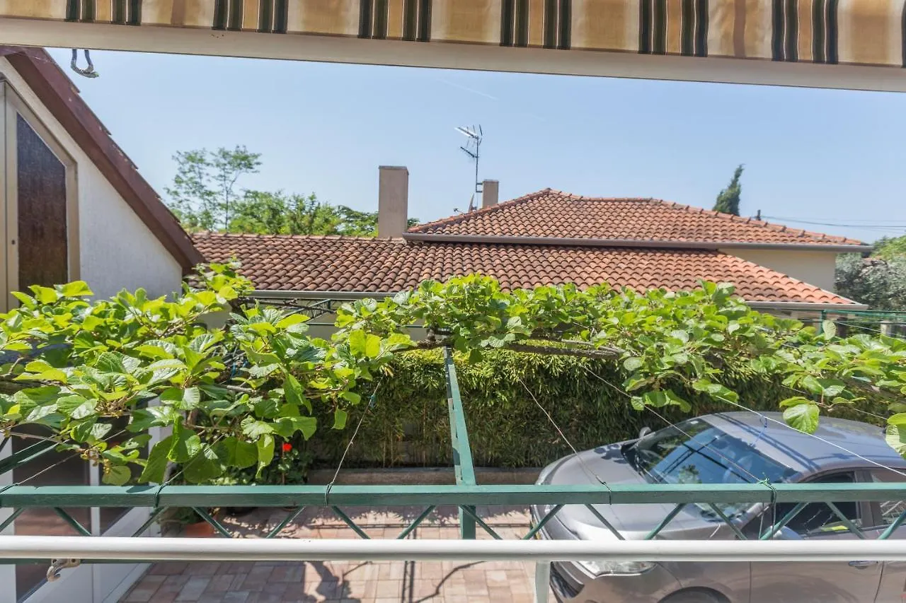 Apartments With A Parking Space Umag - 7063 Croatia